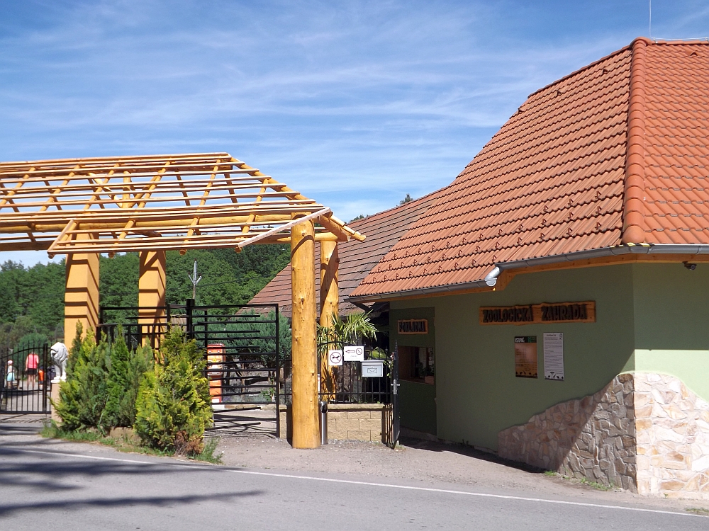 Eingang (Zoo Dvorec)